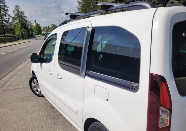 Peugeot Partner cena 43500 przebieg: 166000, rok produkcji 2017 z Gorlice małe 277
